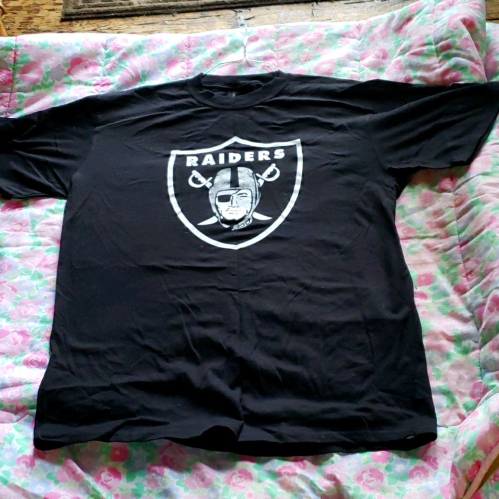 Mens xl raiders football team shirt